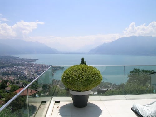 A vendre à Chardonne, villa individuelle contemporaine de 6,5 pièces