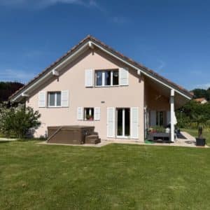A vendre à Ursy, belle villa individuelle de 5,5 pièces et jacuzzi